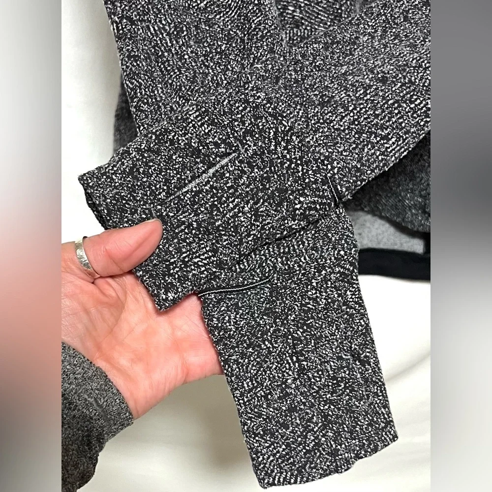 NEW Lululemon Runderful Long Sleeve Activewear Running Shirt Thumb Holes Run